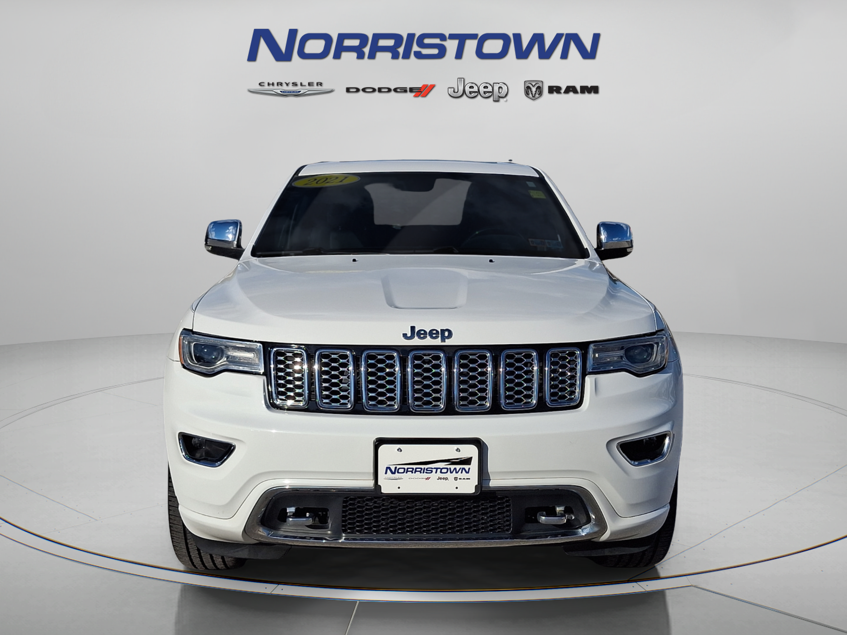 Certified 2021 Jeep Grand Cherokee Overland AWD/4WD image 2