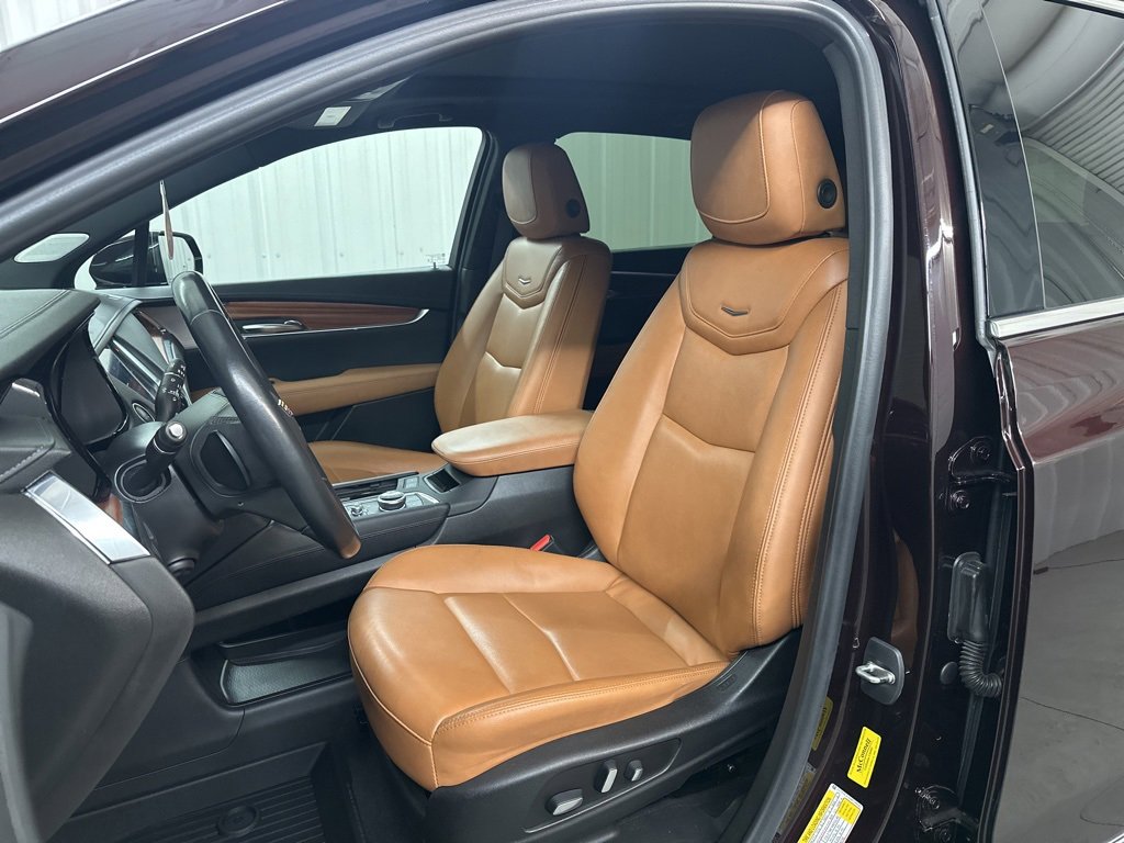 Used 2021 Cadillac XT5 Premium Luxury image 10
