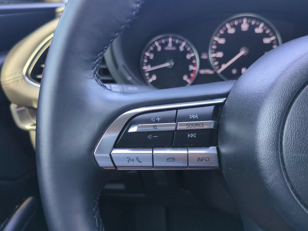 Used 2021 MAZDA MAZDA3 s FWD image 24