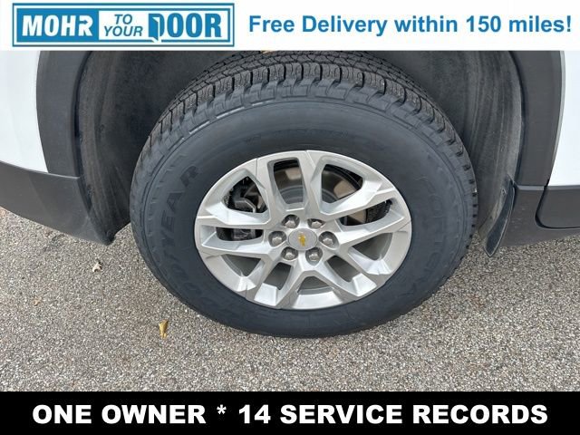 Used 2022 Chevrolet Traverse LS image 9