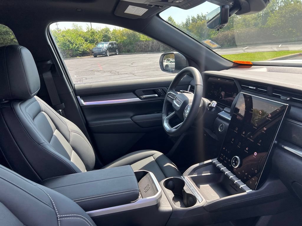 Used 2025 GMC Terrain Elevation FWD image 9