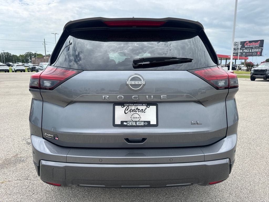 Used 2025 Nissan Rogue SL FWD image 5
