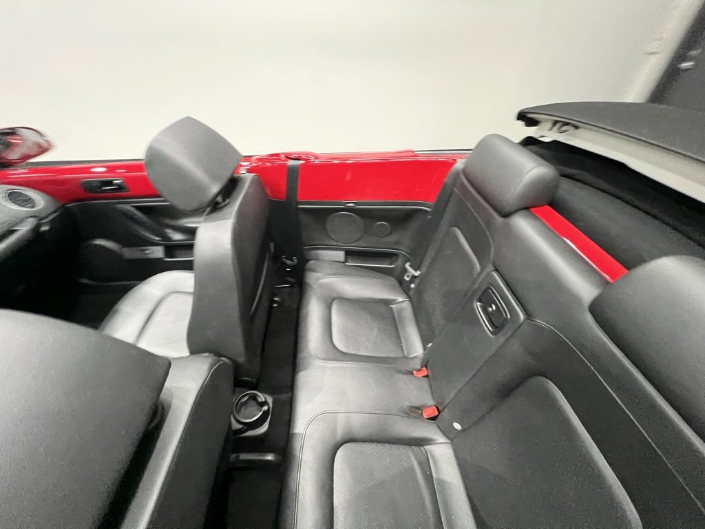Used 2009 Volkswagen Beetle S image 26