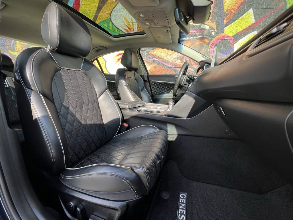 Used 2020 Genesis G70 3.3T w/ Prestige Package image 38