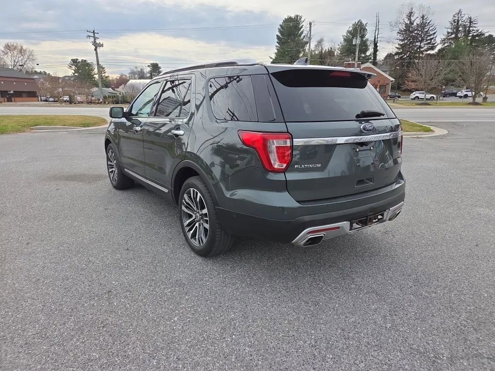 Used 2016 Ford Explorer Platinum image 7
