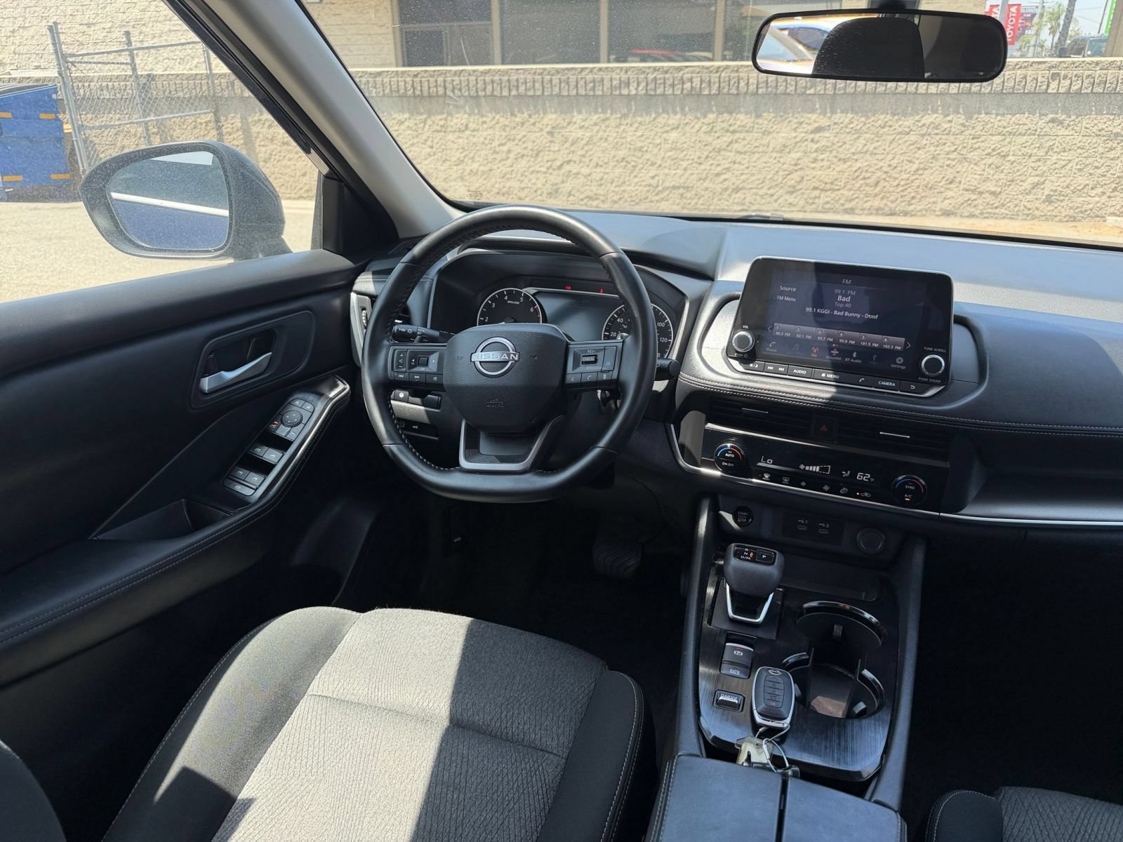Used 2025 Nissan Rogue SV FWD image 36