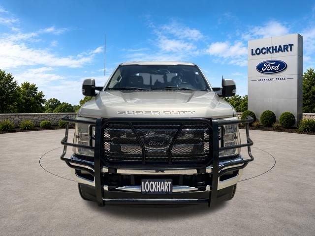 Used 2017 Ford F250 Lariat w/ Lariat Value Package AWD/4WD image 2