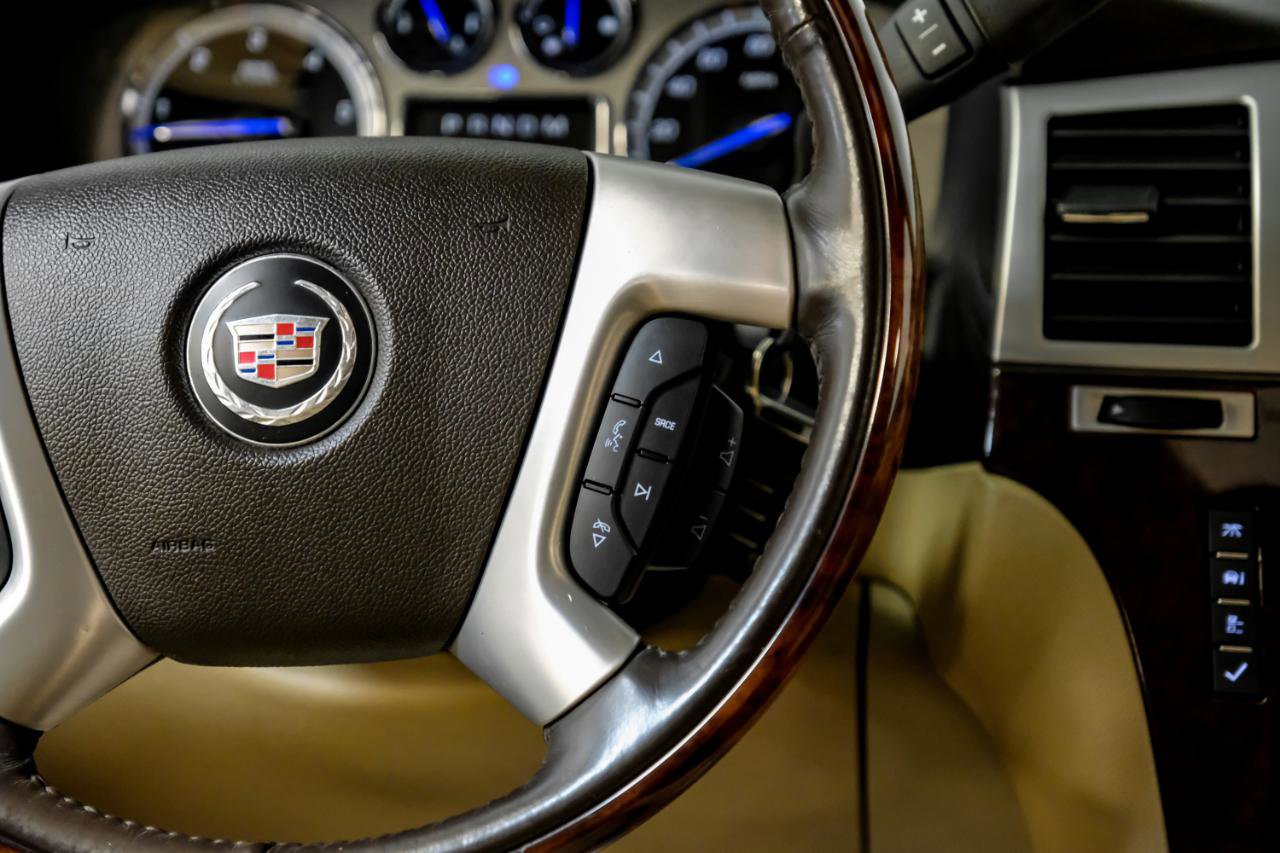 Used 2014 Cadillac Escalade Premium image 14