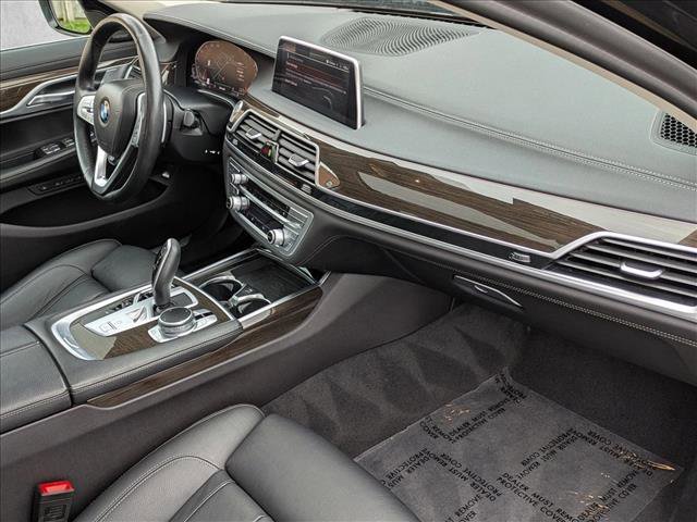 Used 2021 BMW 740i xDrive AWD/4WD image 24