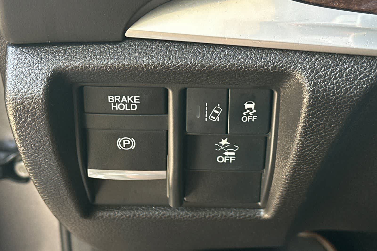 Used 2017 Acura MDX w/ Technology Package FWD image 31