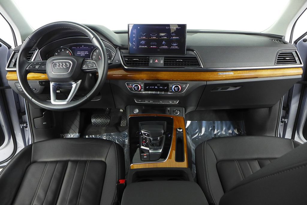 Used 2023 Audi Q5 2.0T Premium w/ Convenience Package image 24