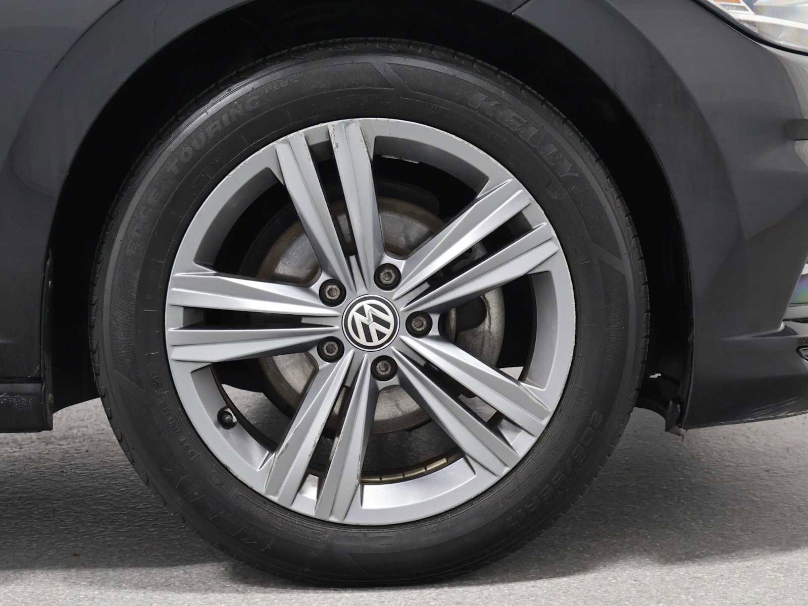 Used 2020 Volkswagen Jetta R-Line FWD image 12