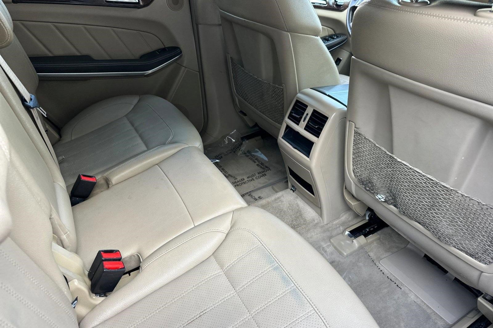 Used 2014 Mercedes-Benz GL 450 4MATIC image 32