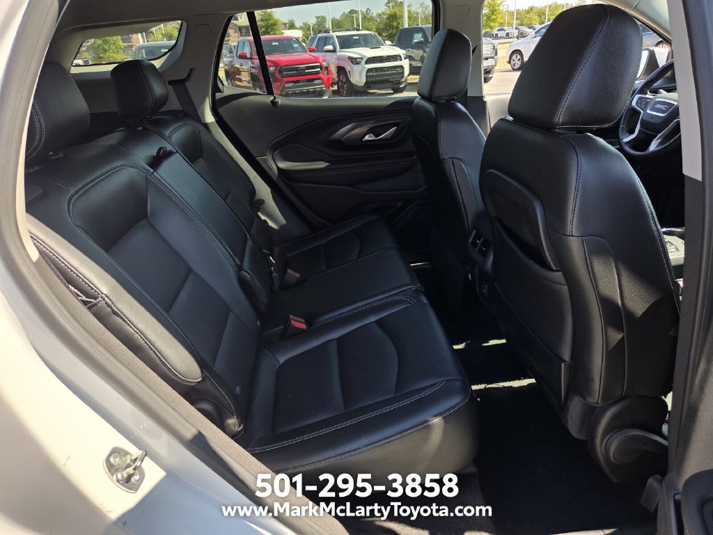 Used 2024 GMC Terrain SLT AWD/4WD image 14