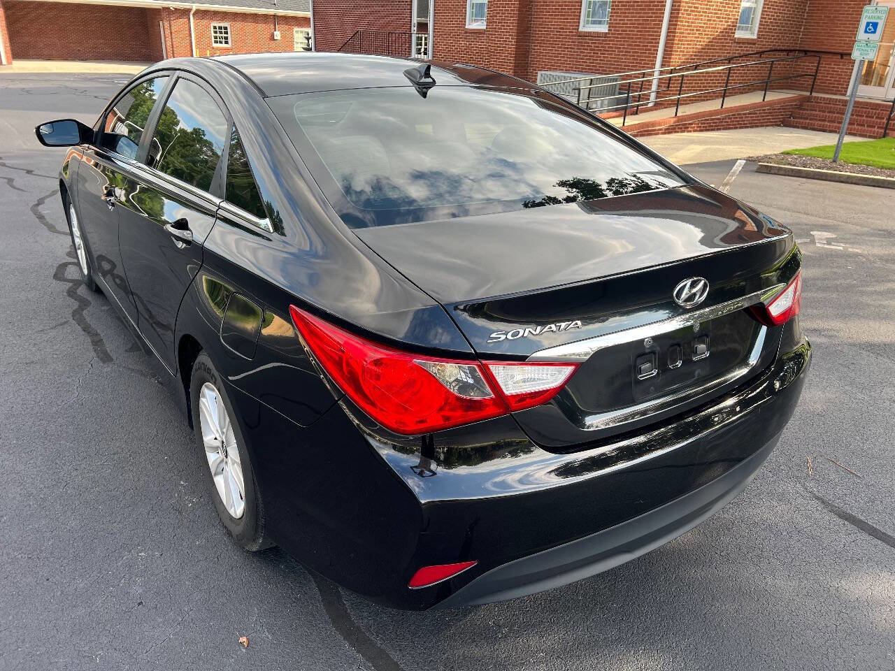 Used 2014 Hyundai Sonata GLS w/ Popular Equipment Group 2 image 4