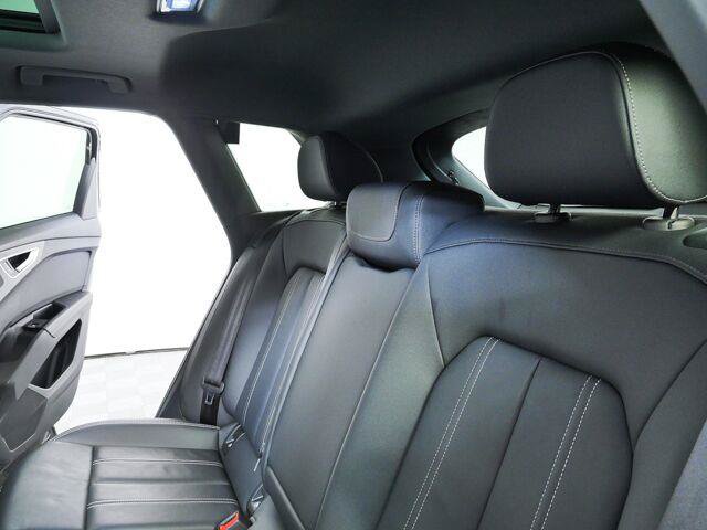 Used 2023 Audi Q4 e-tron Premium Plus w/ Premium Plus AWD/4WD image 32