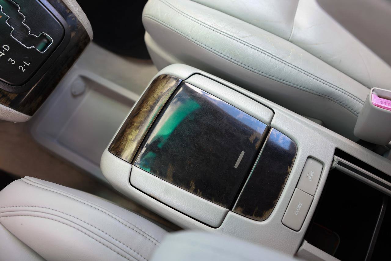 Used 2005 Lexus RX 330 w/ Premium Plus Pkg FWD image 37