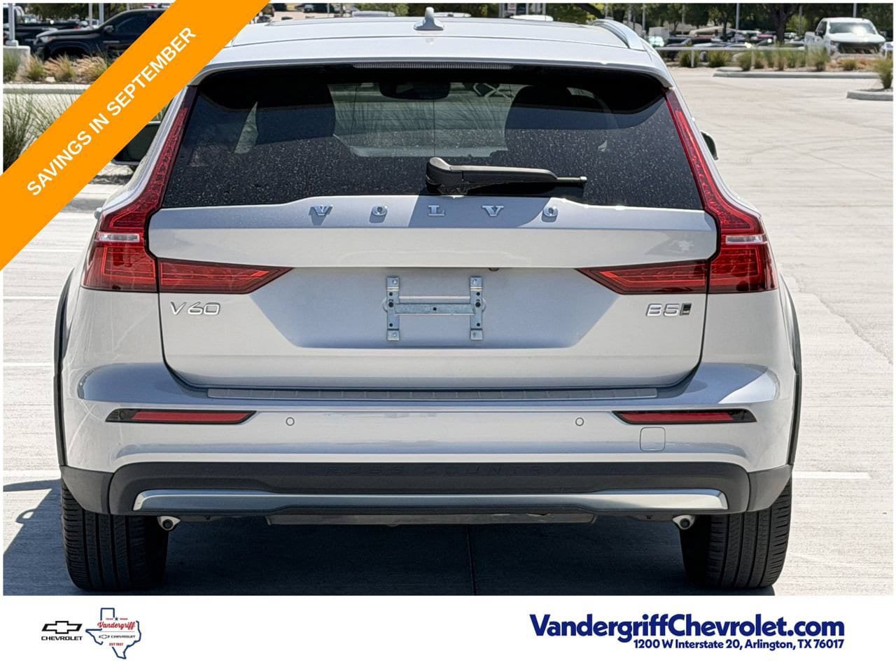 Used 2025 Volvo V60 B5 Cross Country Plus AWD/4WD image 5