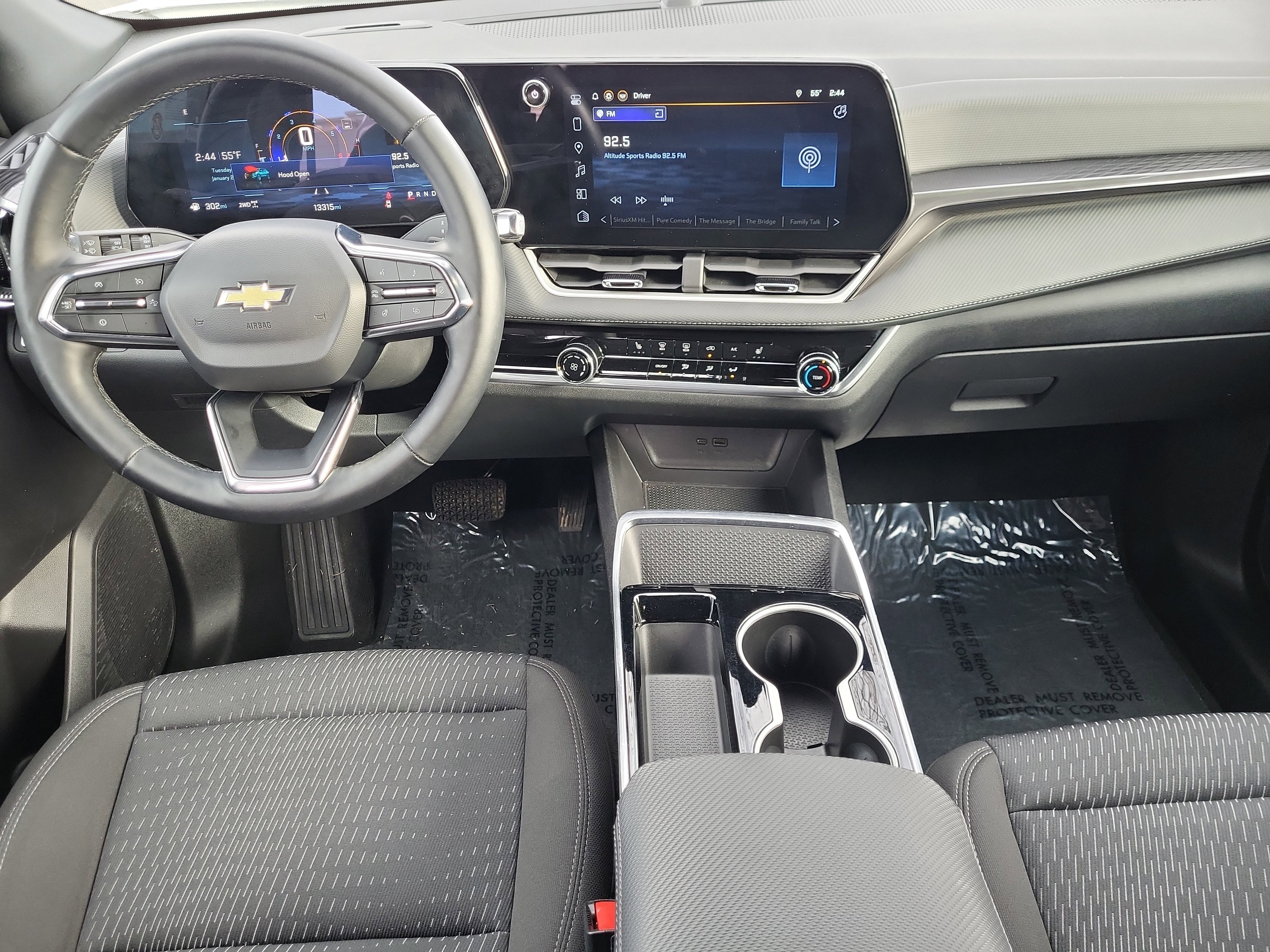 Used 2025 Chevrolet Equinox LT w/ Safety and Technology Package image 16