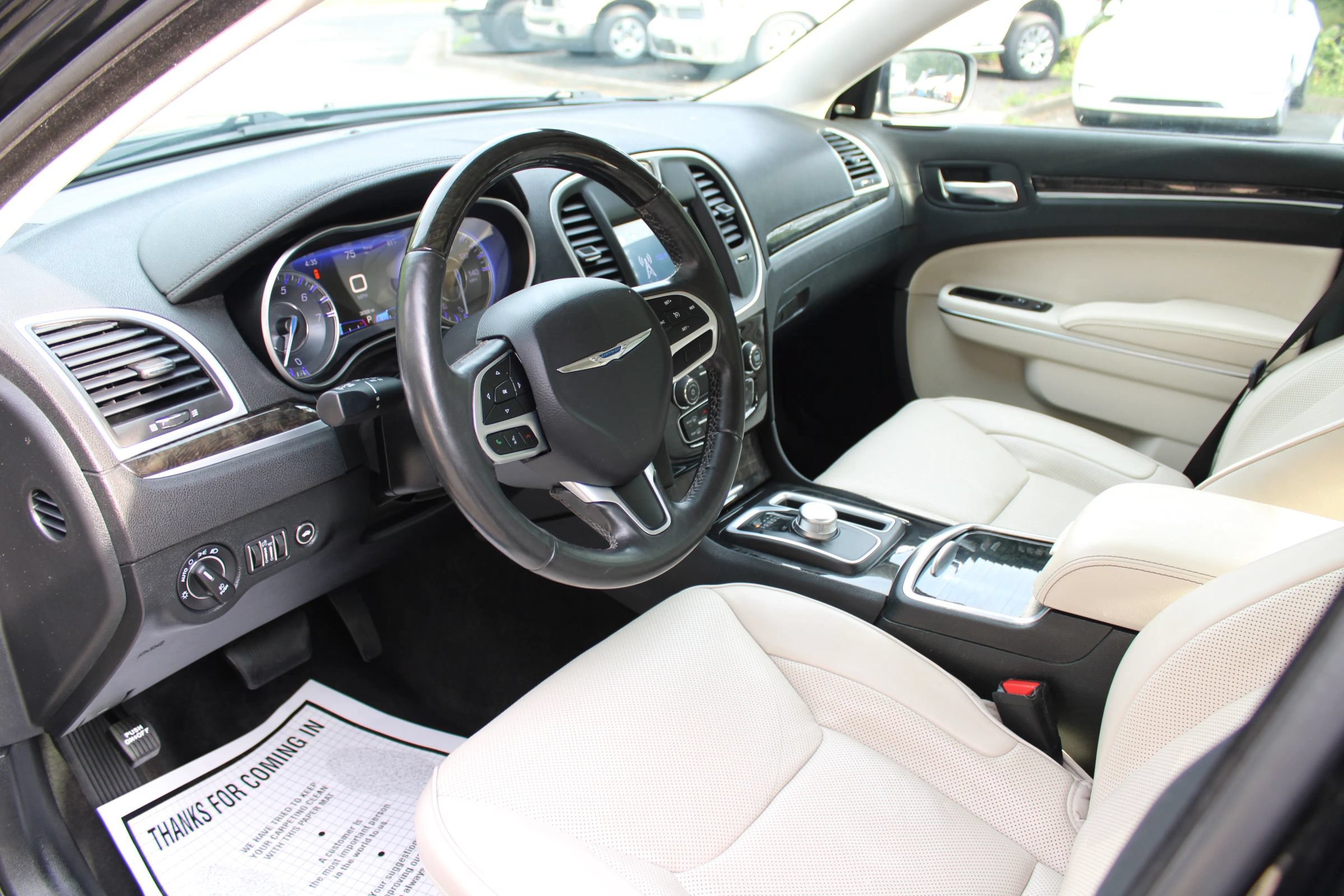 Used 2018 Chrysler 300 Limited RWD image 20