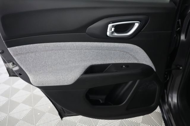 Used 2023 Jeep Compass Latitude image 26