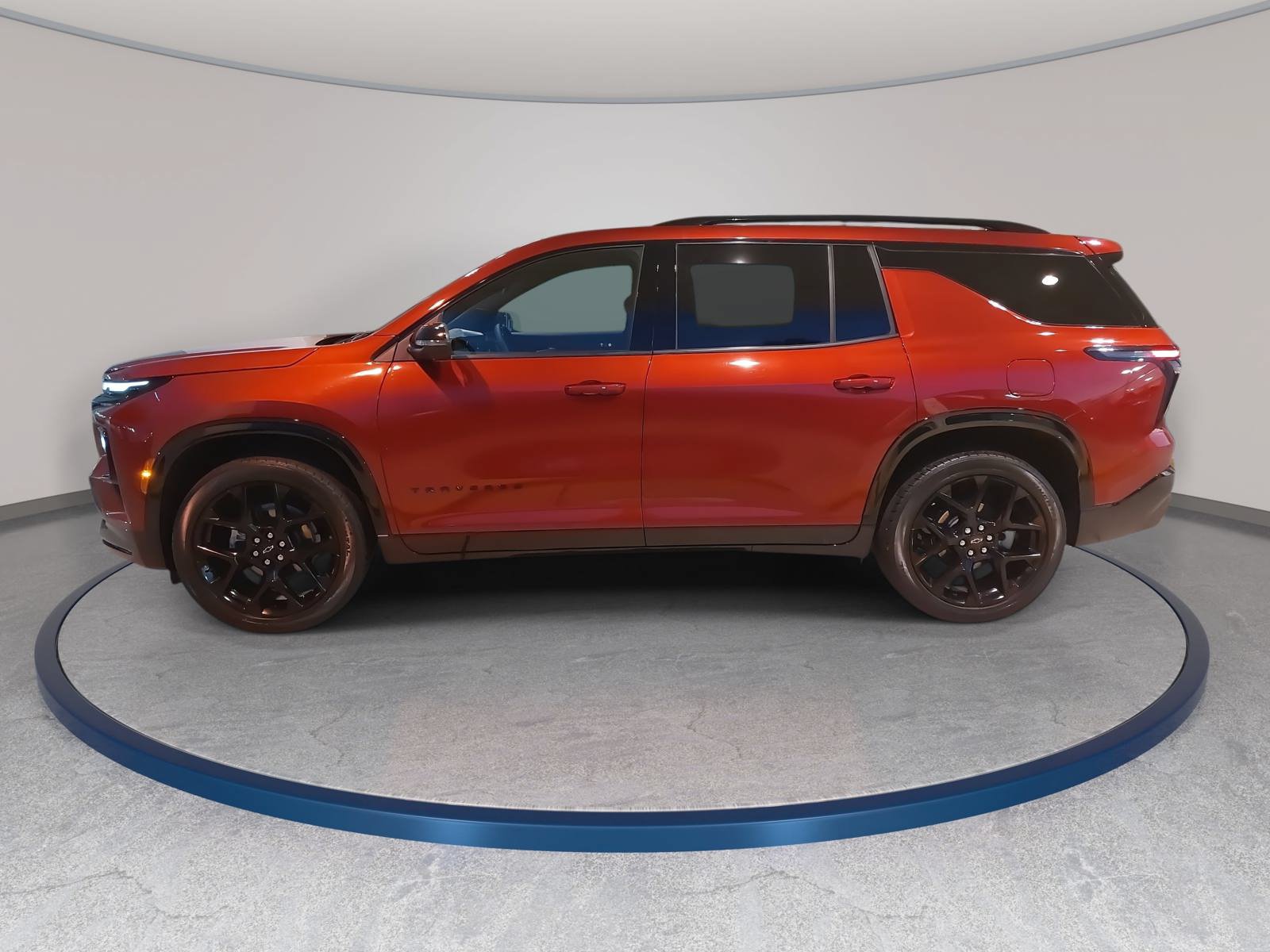 Used 2025 Chevrolet Traverse RS FWD image 8