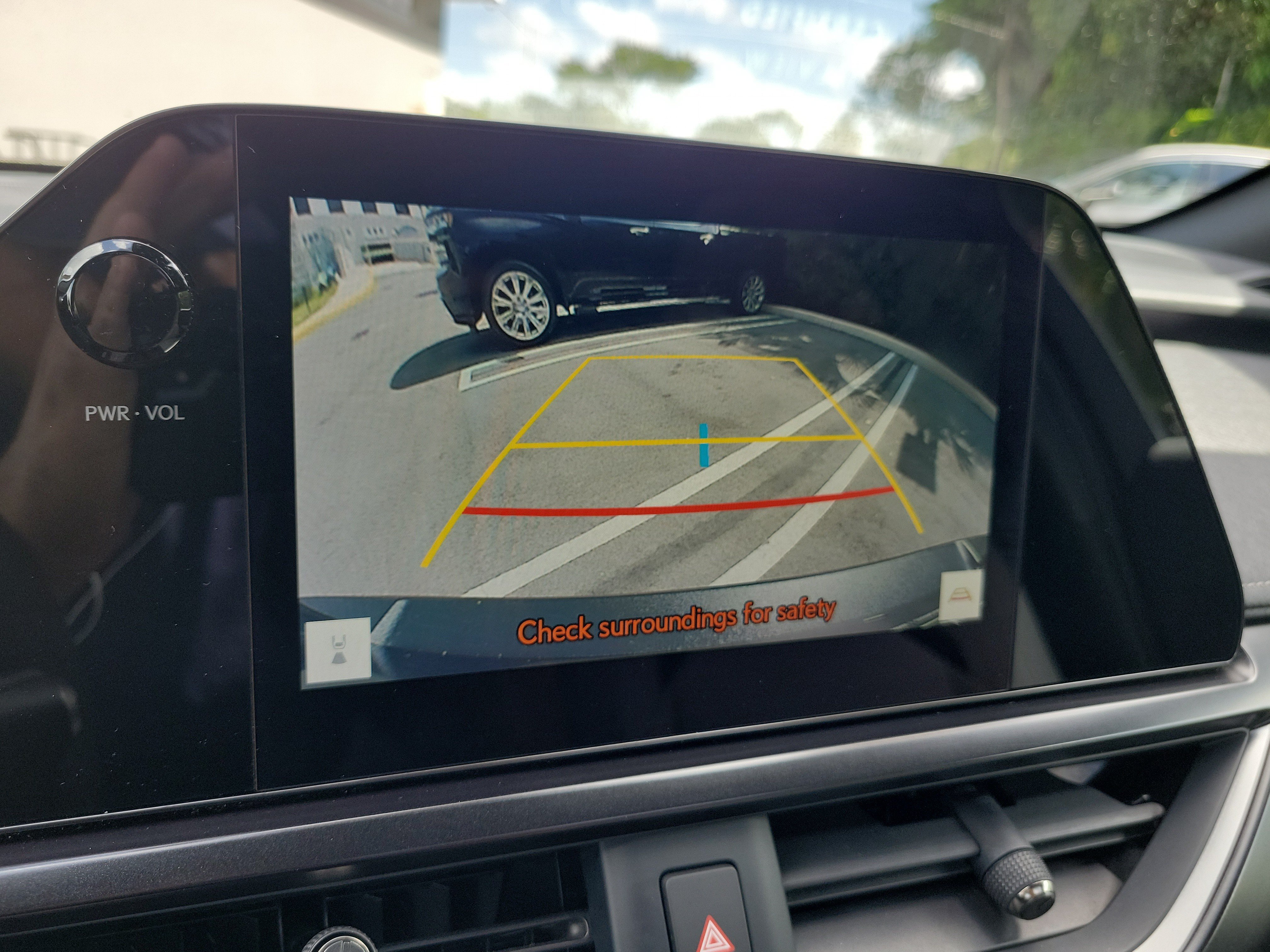 Certified 2024 Lexus UX 250h FWD image 30