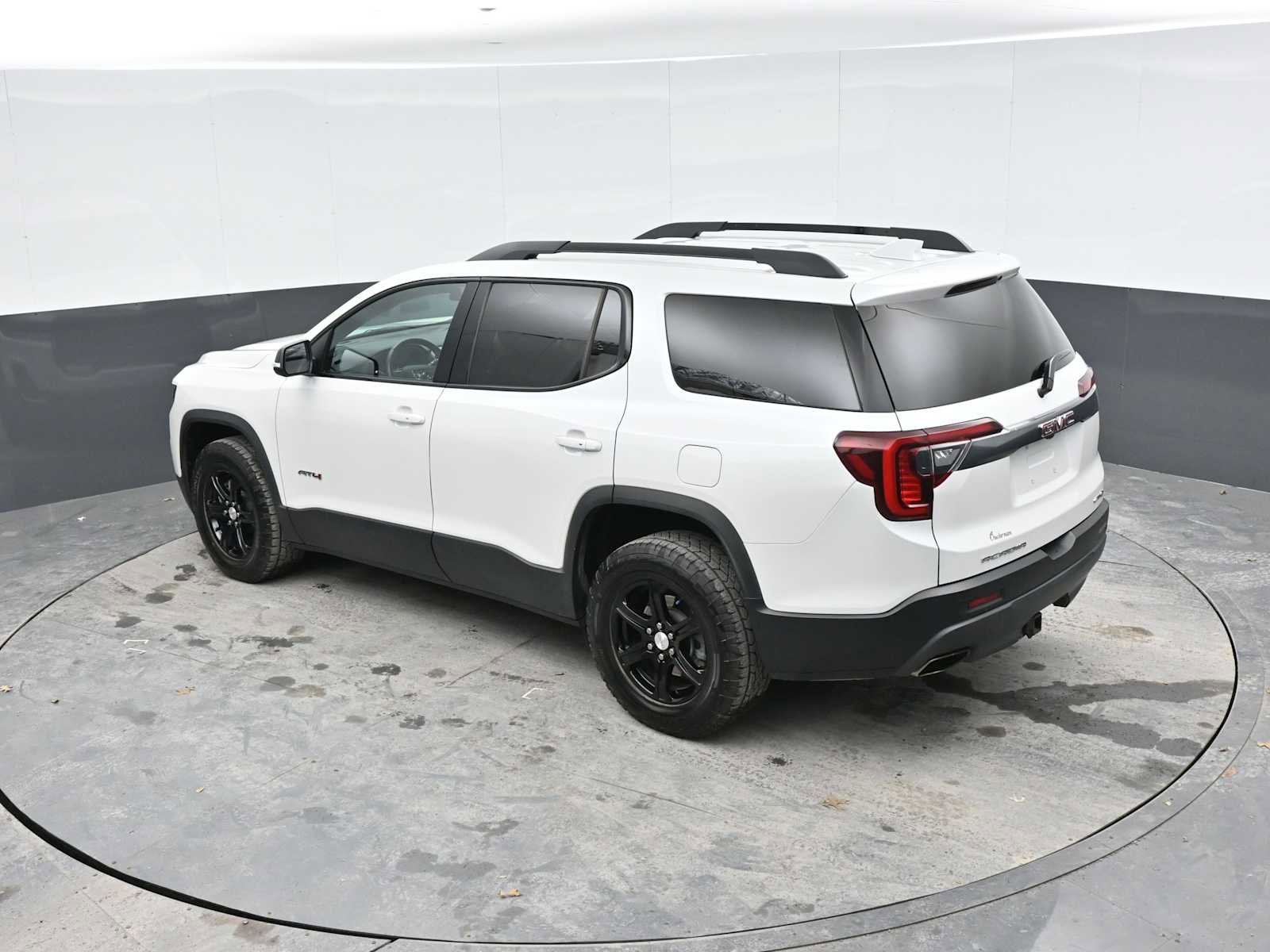 Used 2021 GMC Acadia AT4 image 25