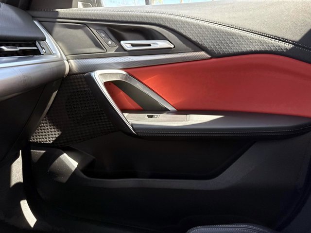 Used 2025 BMW X2 xDrive28i w/ Technology Package image 23