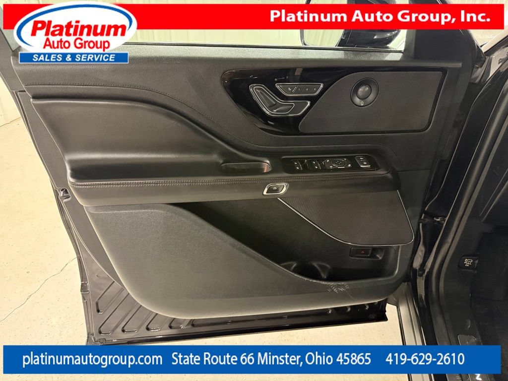 Used 2022 Lincoln Aviator Reserve w/ Equipment Group 201A AWD/4WD image 27