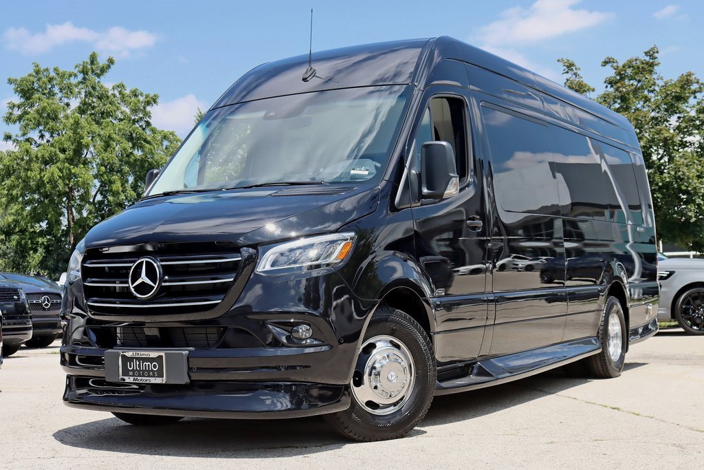 Used 2024 Mercedes-Benz Sprinter 3500 image 6