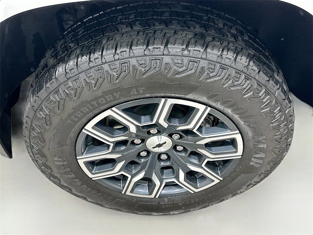 Used 2024 Chevrolet Colorado Z71 w/ Z71 Convenience Package 2 image 33