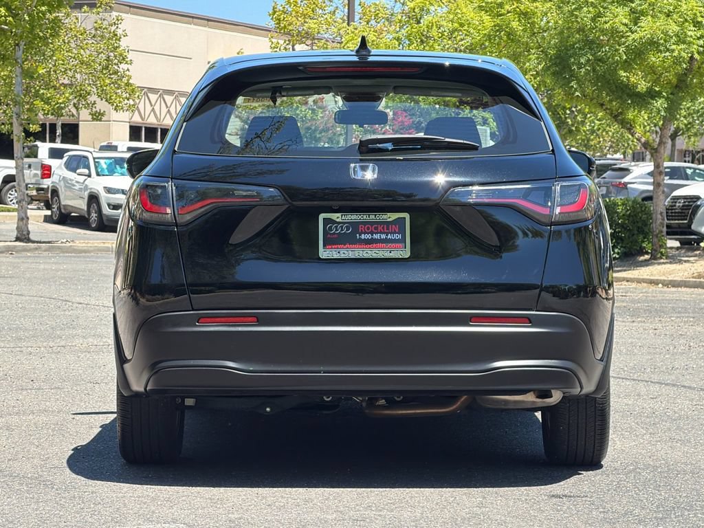 Used 2023 Honda HR-V LX image 6