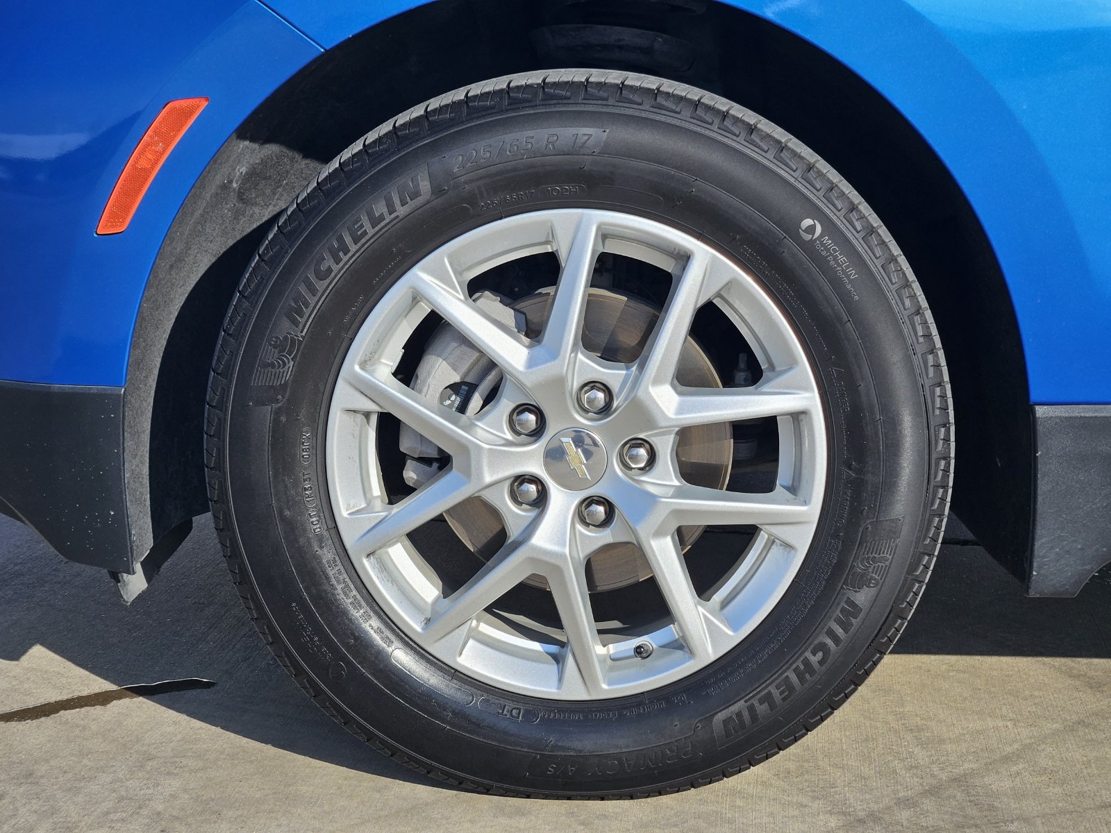 Certified 2024 Chevrolet Equinox LT FWD image 13