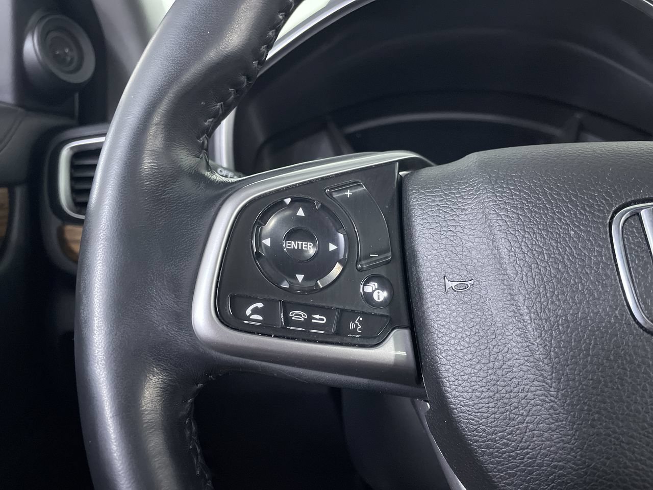 Used 2020 Honda CR-V Touring image 29