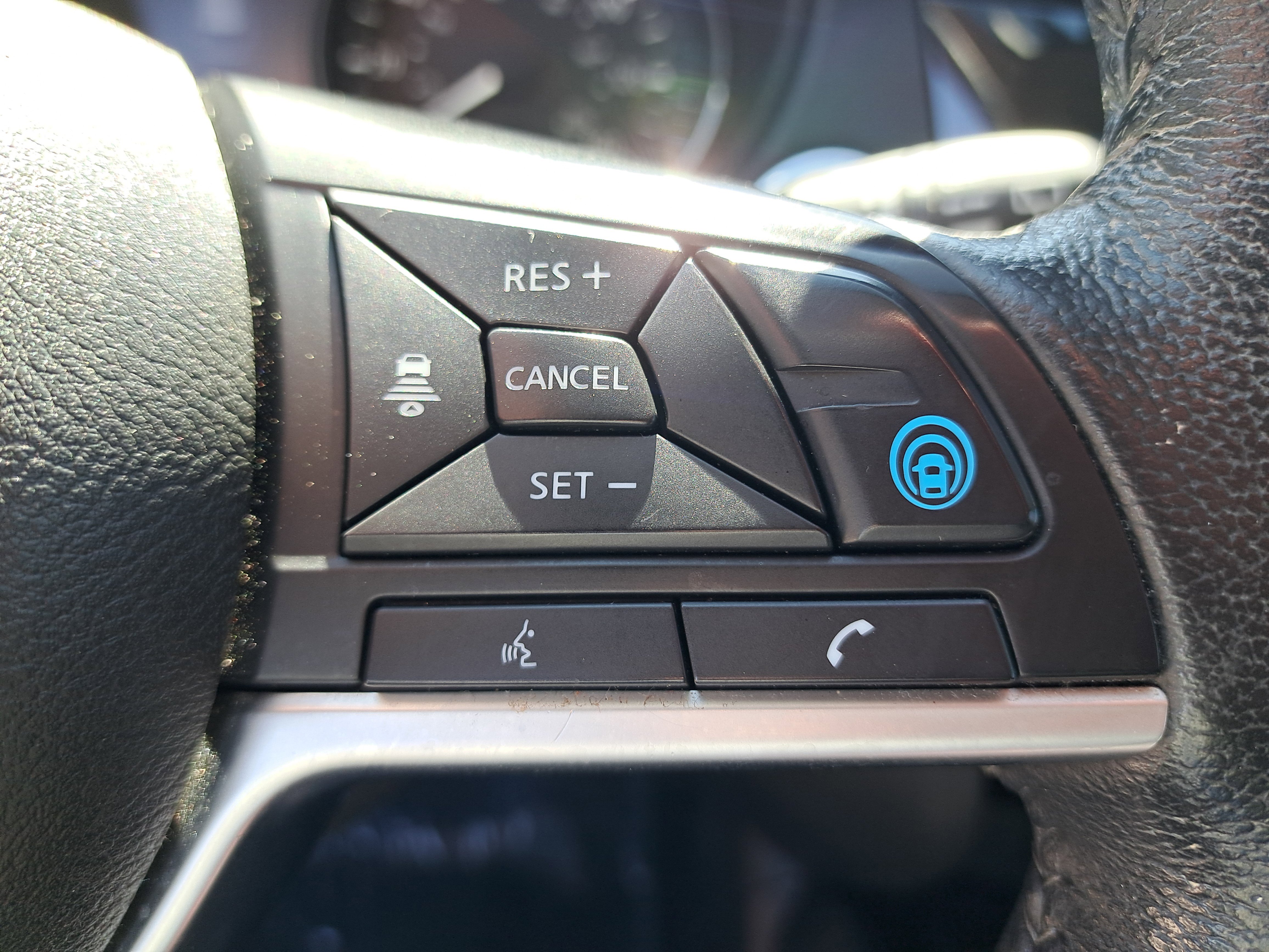 Certified 2020 Nissan Rogue SL w/ Premium Package image 25