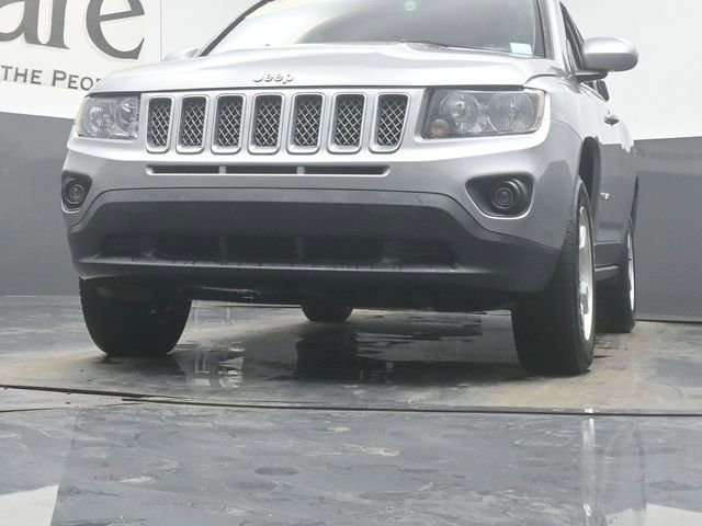 Used 2016 Jeep Compass Latitude image 55