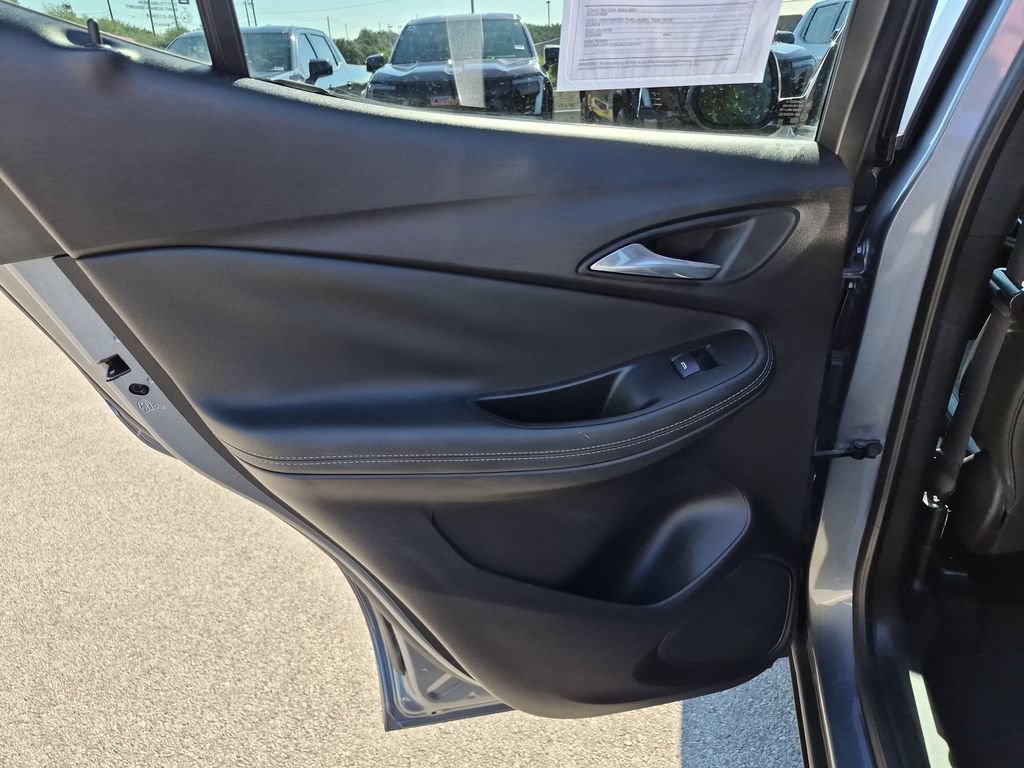 Used 2021 Buick Encore GX Select AWD/4WD image 32