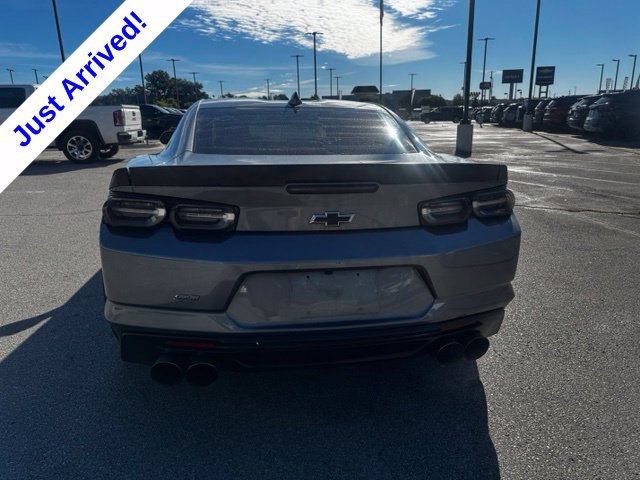 Used 2021 Chevrolet Camaro SS RWD image 4