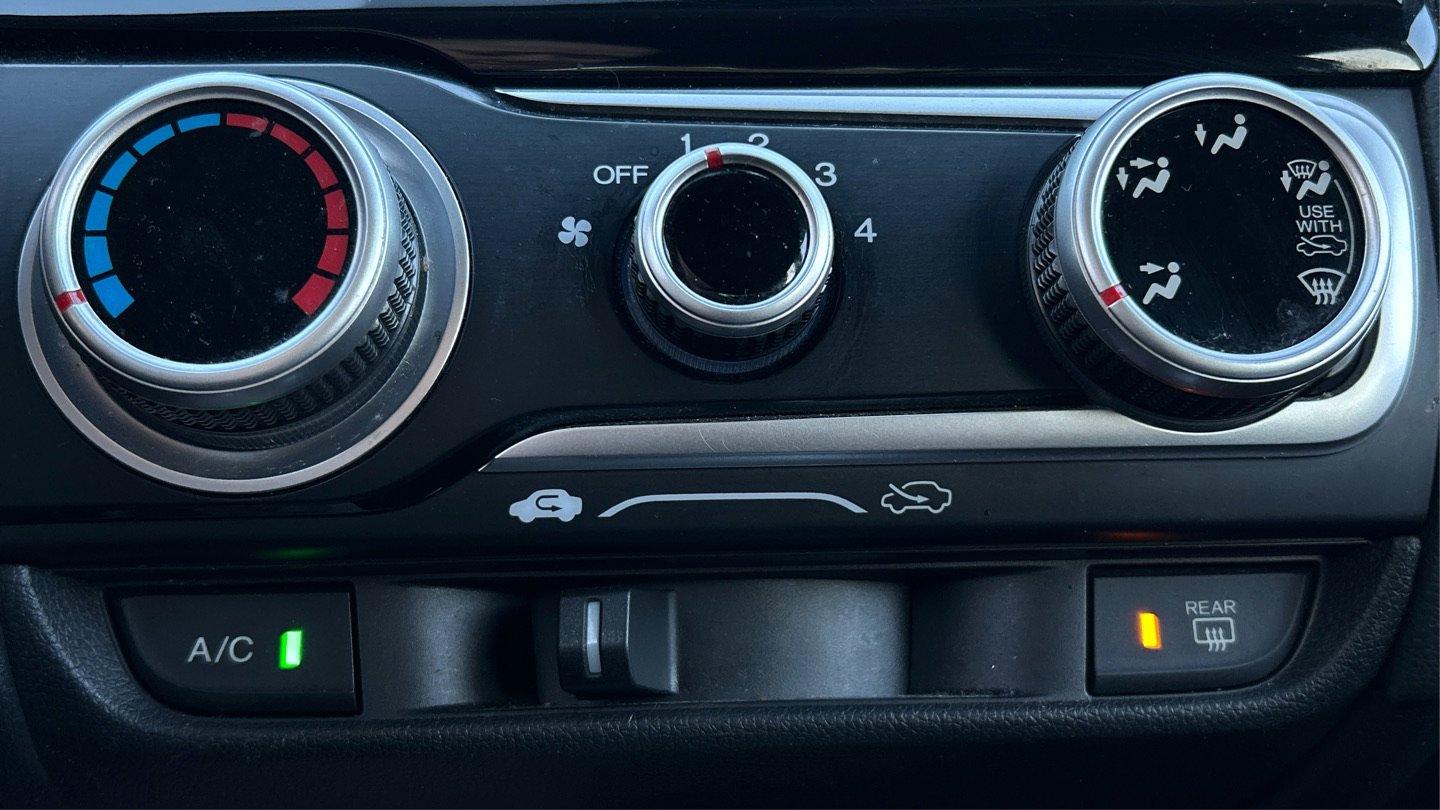 Used 2016 Honda Fit LX image 29