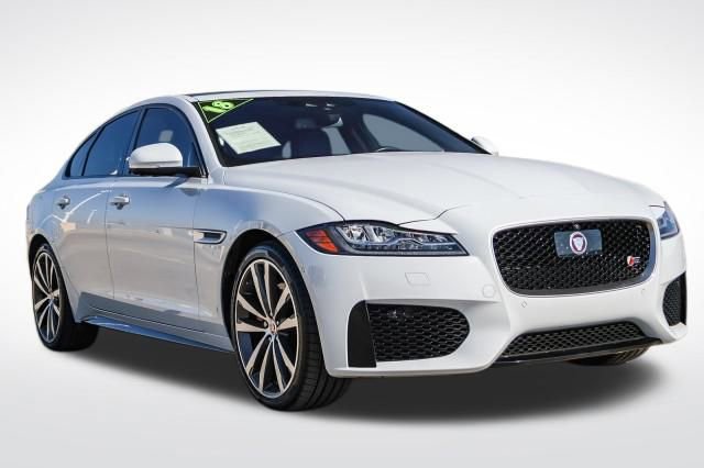 Used 2018 Jaguar XF S image 3