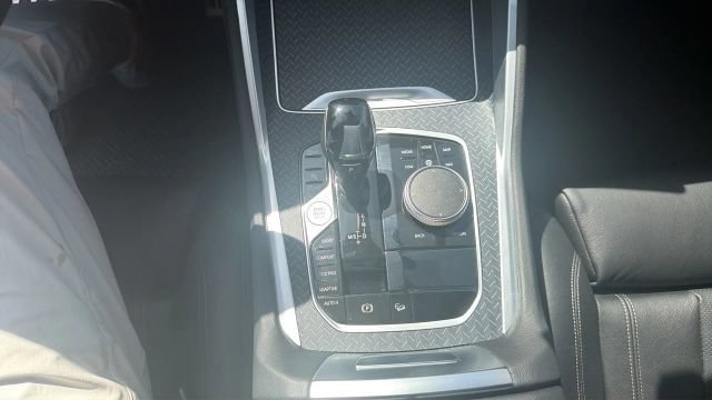 Used 2020 BMW X6 xDrive40i w/ M Sport Package AWD/4WD image 17