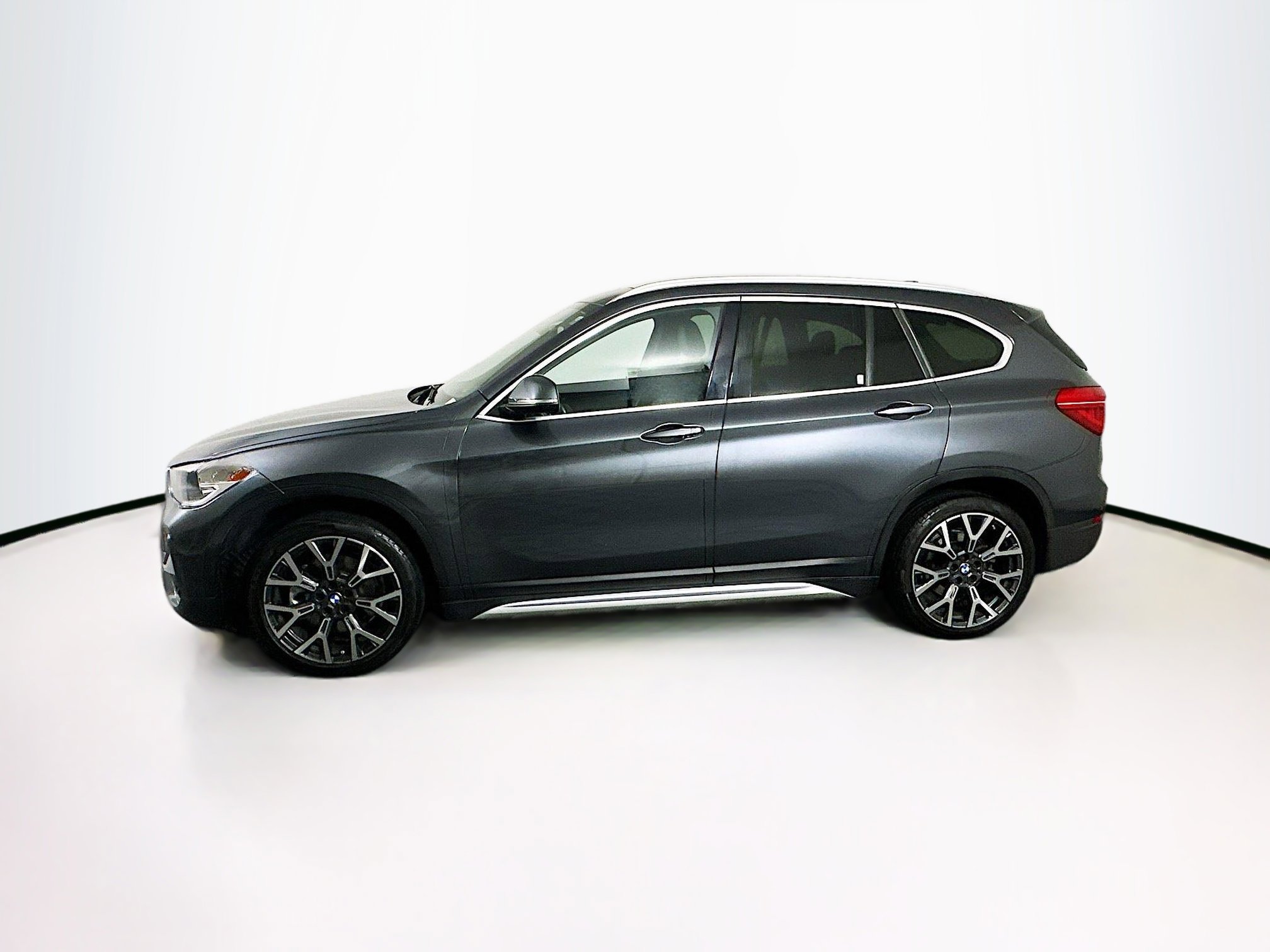 Used 2021 BMW X1 sDrive28i w/ Convenience Package FWD image 4