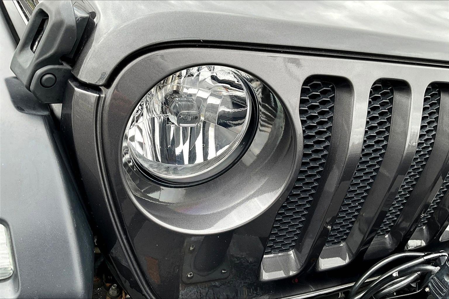 Used 2020 Jeep Wrangler Sport image 33