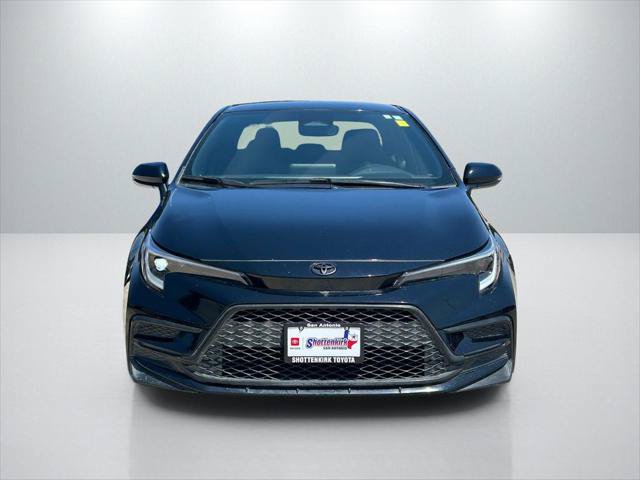 Certified 2025 Toyota Corolla SE FWD image 2