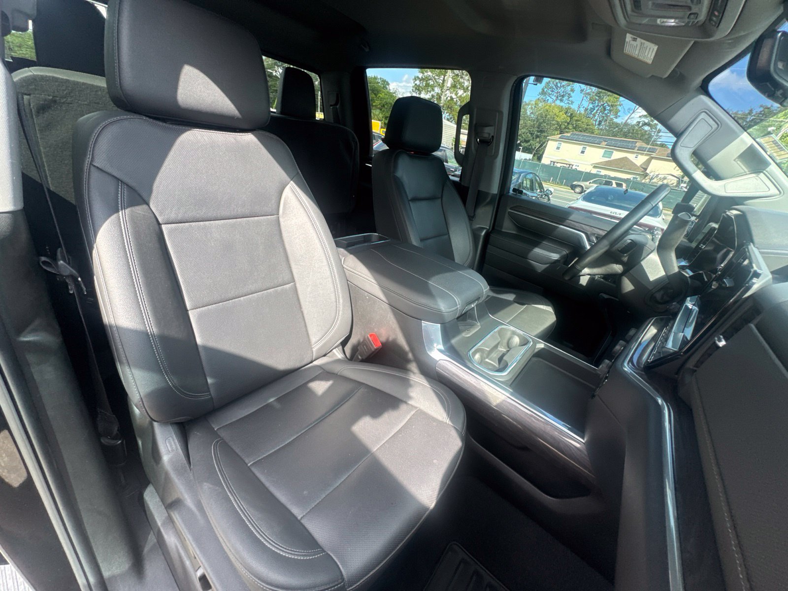 Used 2024 Chevrolet Silverado 2500 LTZ w/ LTZ Plus Package AWD/4WD image 19