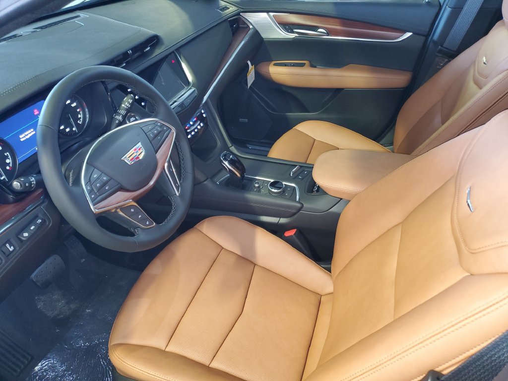 New 2026 Cadillac XT5 Premium Luxury w/ Driver Assist Package FWD image 15