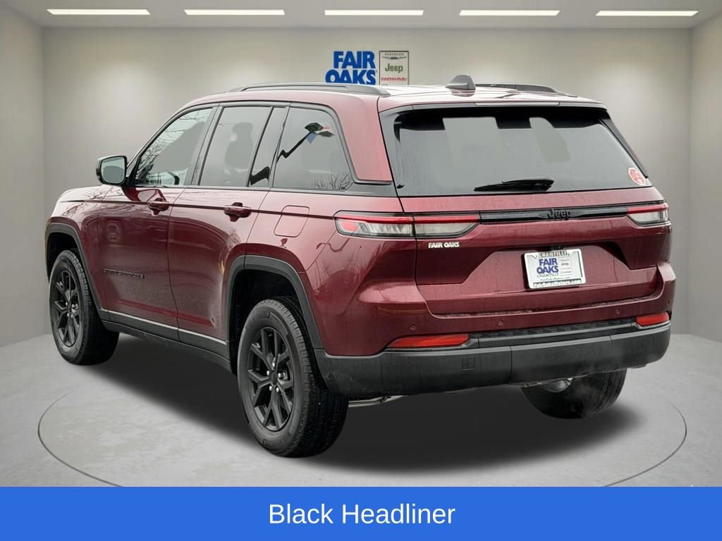 Certified 2024 Jeep Grand Cherokee Altitude RWD image 10