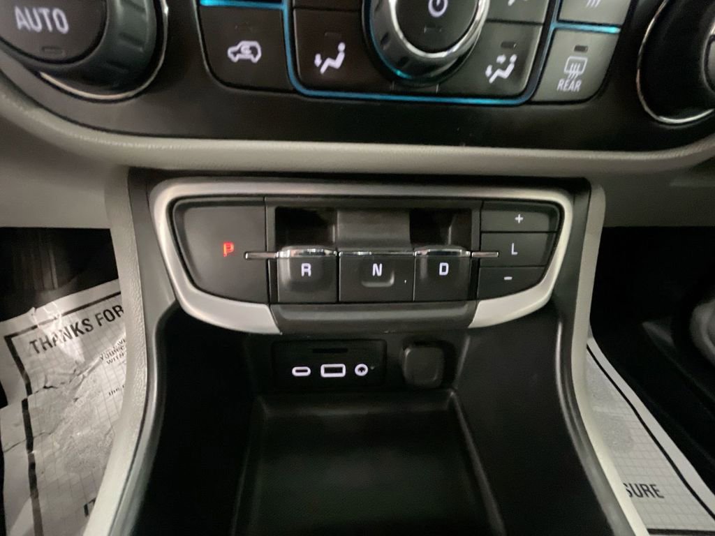 Used 2022 GMC Terrain SLT image 15