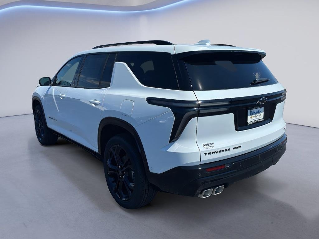 New 2027 Chevrolet Traverse RS w/ LPO, Floor Liner Package AWD/4WD image 6